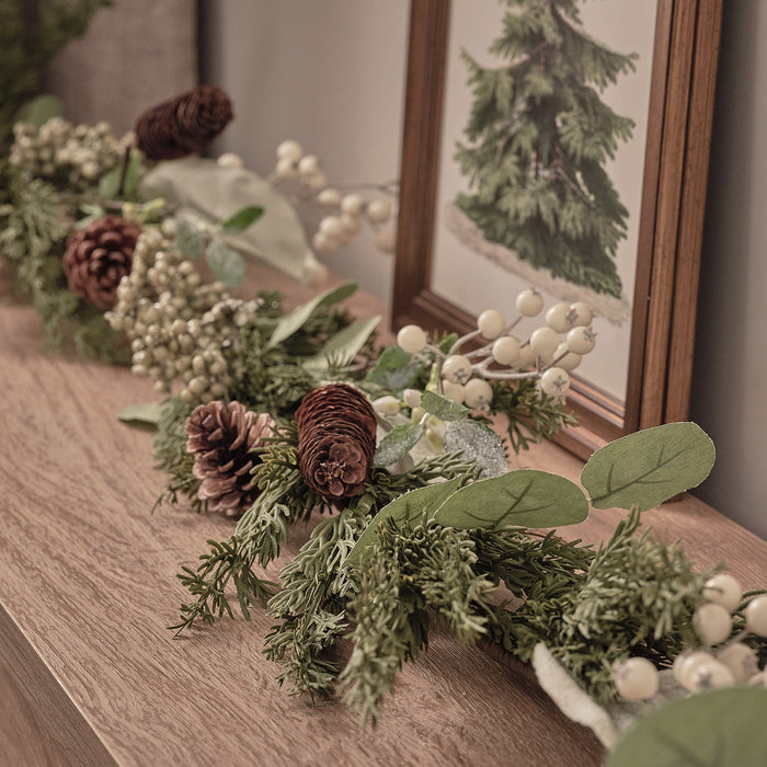 White Berry & Pinecode Christmas Garland