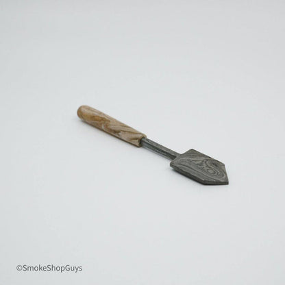 Unique Damascus Dabber: 710 Dabbers Damascus Shovel, Premium Quality, Elegant Steel Pattern, Precision Handling, Scooping Applying Concentrates, Durable High-Quality Material, Long-Lasting Performance, Ergonomic Grip, Comfortable Control, Portable Size, At-Home On-the-Go.