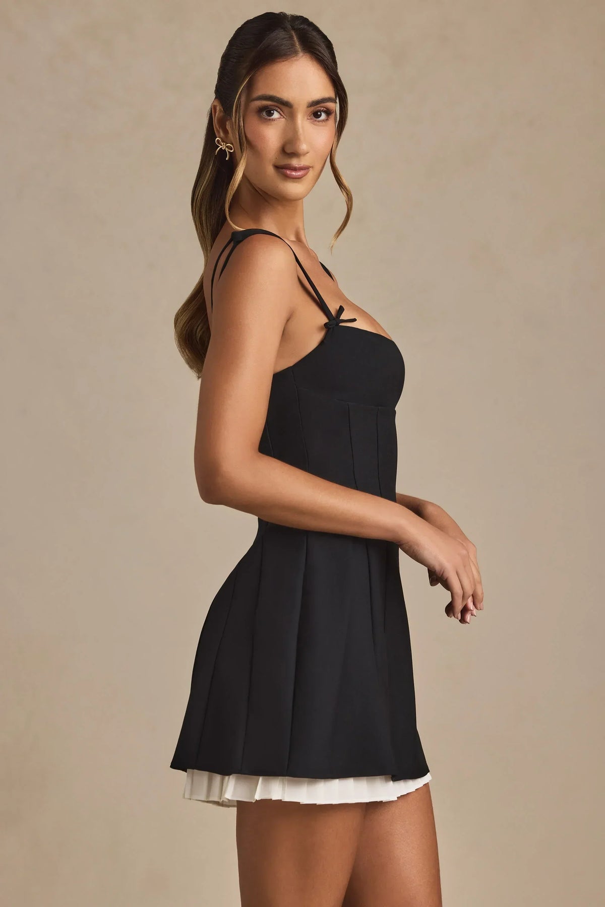 Bow-Detail Pleated A-Line Mini Dress in Black