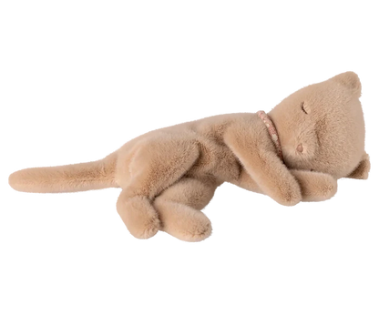 Maileg Small Plush Sleeping Kitten in Cream Peach on a white background — a soft cream-peach stuffed kitten lying stretched out with eyes closed, a tiny pink bead collar, and a long curling tail